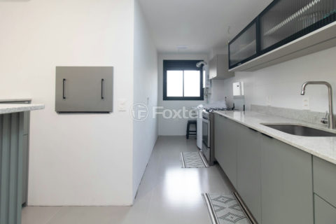 Image 20 - 1012115