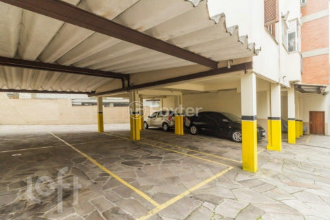 Image 33 - 1012137