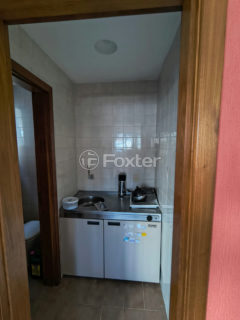 Image 2 - 1012142