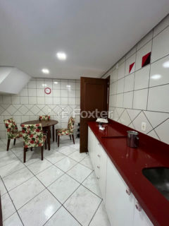 Image 35 - 1012152