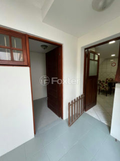 Image 42 - 1012152