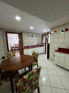 Image 34 - 1012152