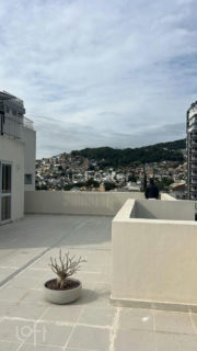 Image 37 - 1012186