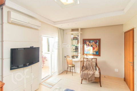 Image 41 - 1012187