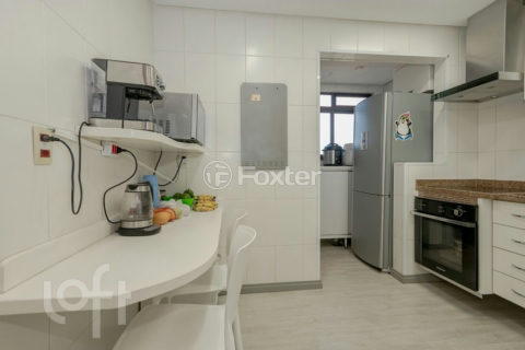 Image 35 - 1012200