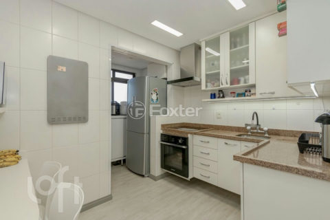 Image 38 - 1012200
