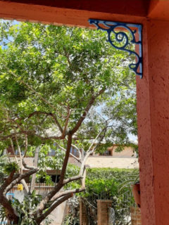 Image 37 - 1012205