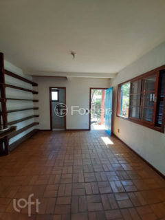 Image 32 - 1012205