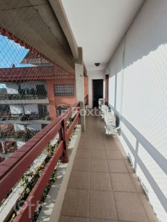Image 34 - 1012301