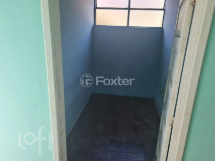 Image 33 - 1012303