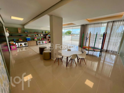 Image 33 - 1012336