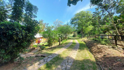 Image 11 - 1012408