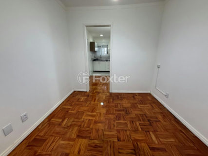 Image 7 - 1012411