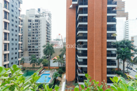 Image 5 - 1012498