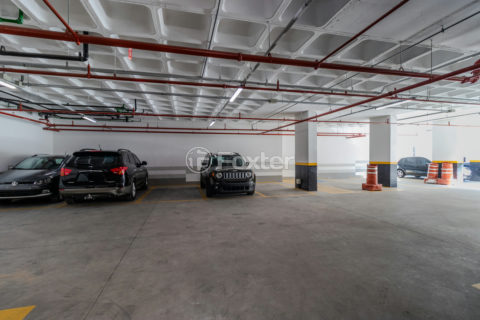Image 16 - 1012506