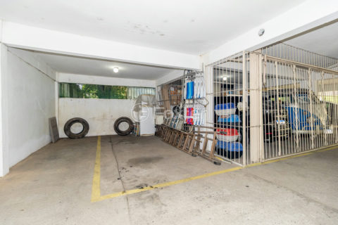 Image 43 - 1012509