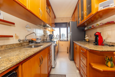 Image 37 - 1012509