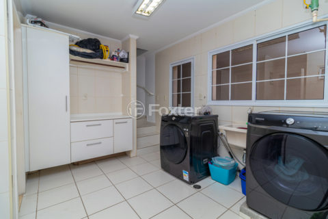 Image 37 - 1012511