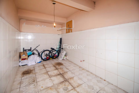 Image 35 - 1012570