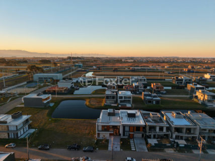 Image 4 - 1012593