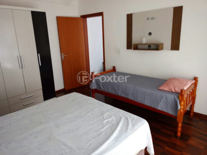Image 9 - 1012631