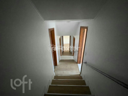 Image 33 - 1012700