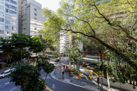 Image 6 - 1012741