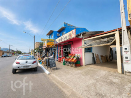 Image 17 - 1012743