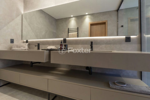 Image 28 - 1012778