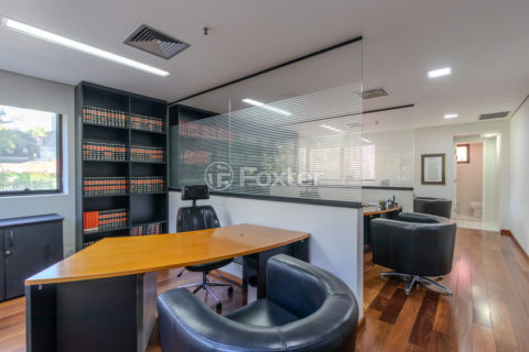 Image 11 - 1012820