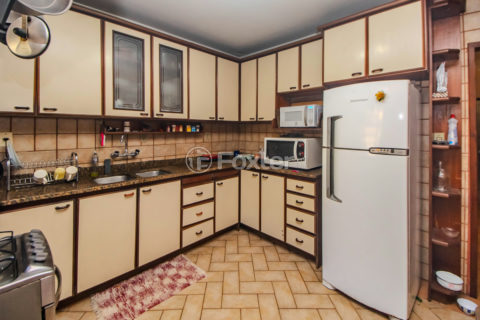 Image 35 - 1012876