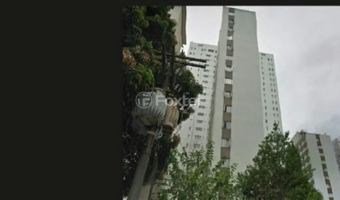 Image 8 - 1012877