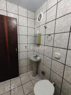 Image 21 - 1012917