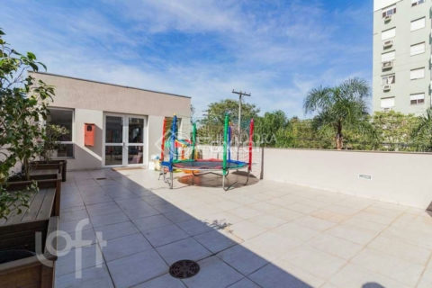 Image 33 - 1012935