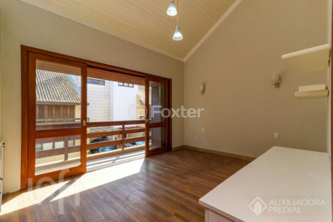 Image 39 - 1012983