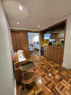 Image 7 - 1012984