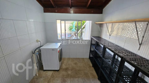 Image 35 - 1013205