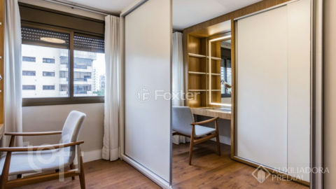 Image 33 - 1013272