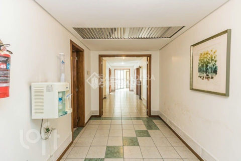 Image 8 - 1013282