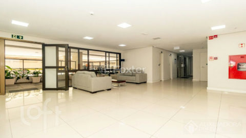 Image 70 - 1013394