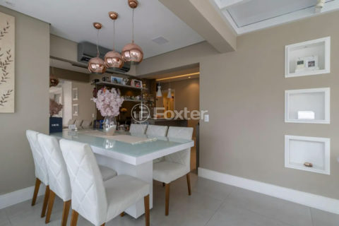 Image 4 - 1013428