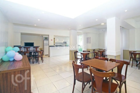 Image 21 - 1013677