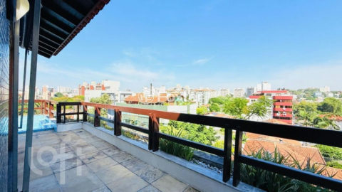 Image 34 - 1013687