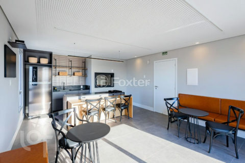 Image 23 - 1013698