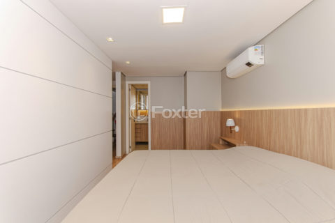 Image 21 - 1013822