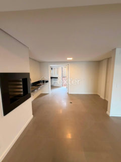 Image 32 - 1014046