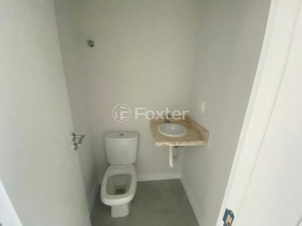 Image 12 - 1014230