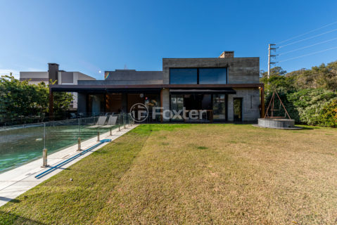 Image 44 - 1014373