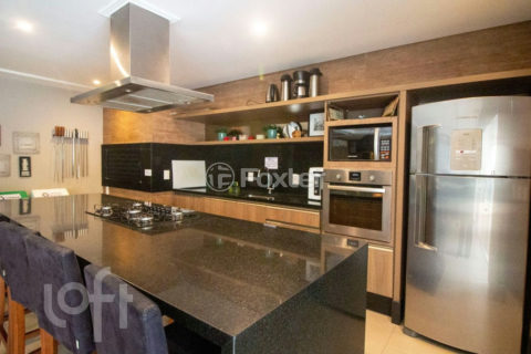 Image 15 - 1014389