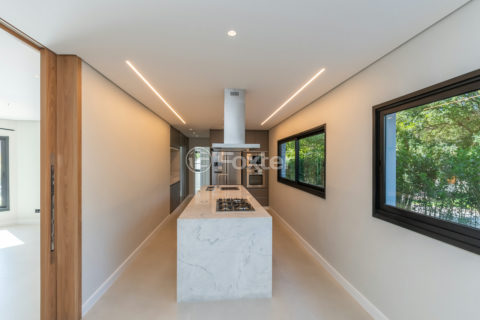 Image 21 - 1014394